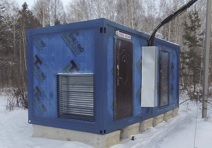 фото дизель генератор АД370-Т400-2РБК ЭТРО в утепленном контейнере для резервирования питания в главном корпусе медицинского центра